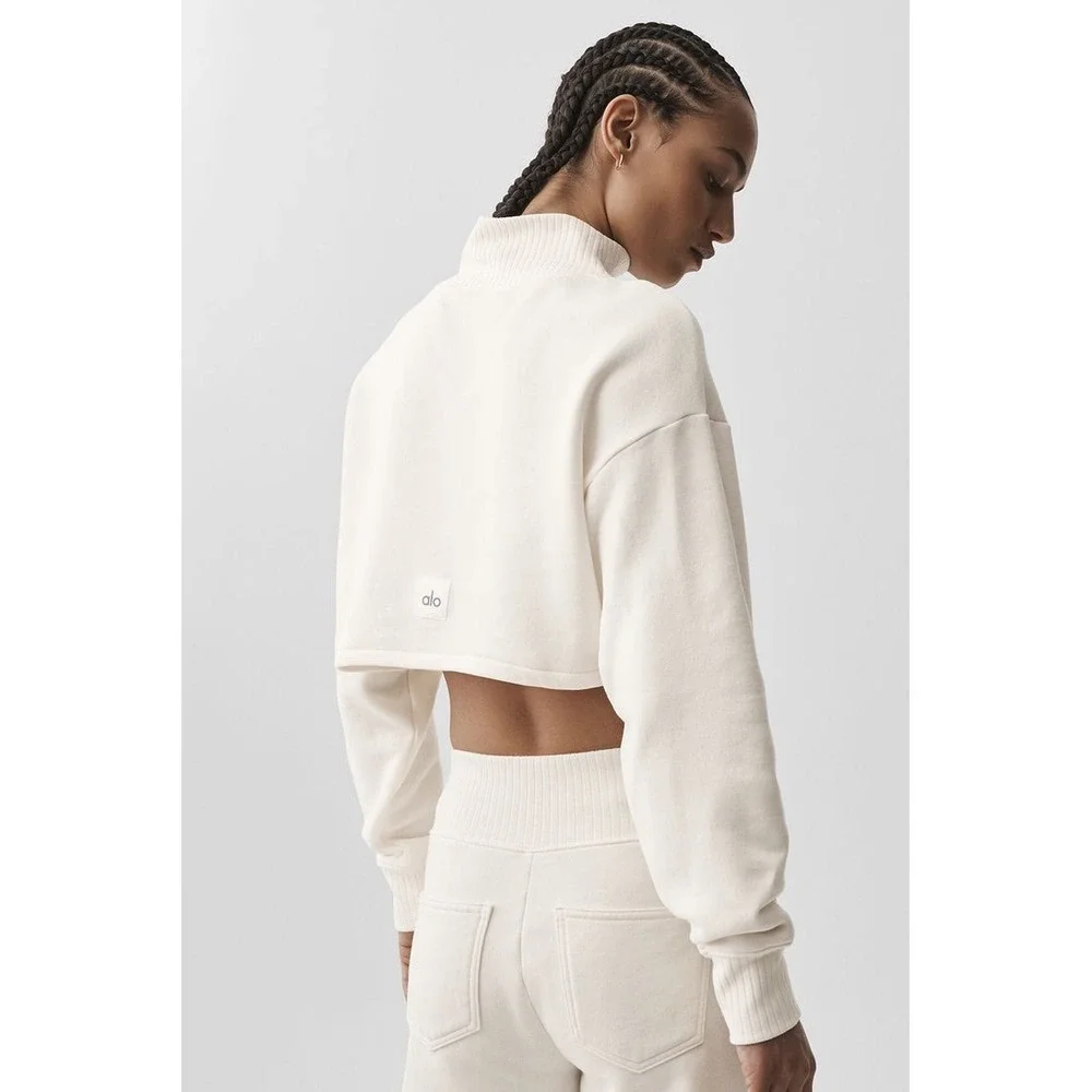ALO Yoga cropped serenity